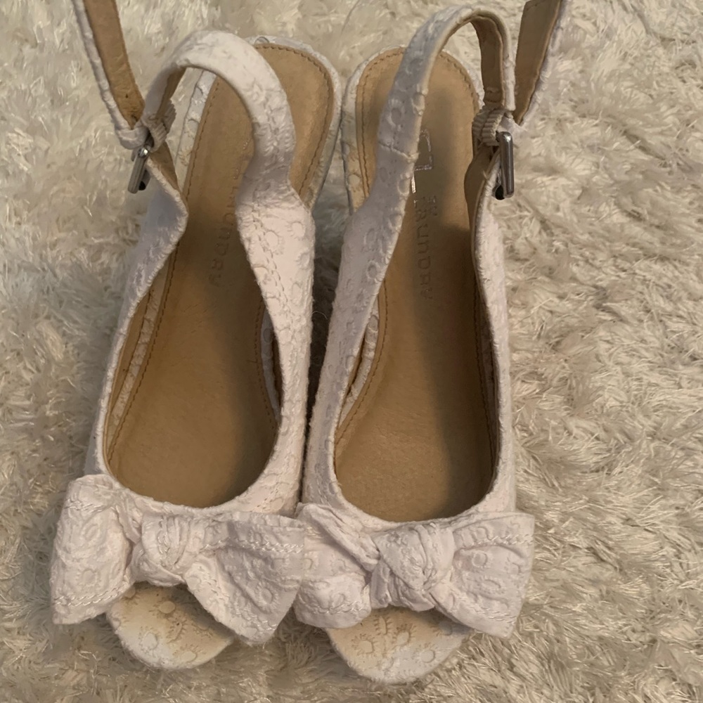 Bow Wedges